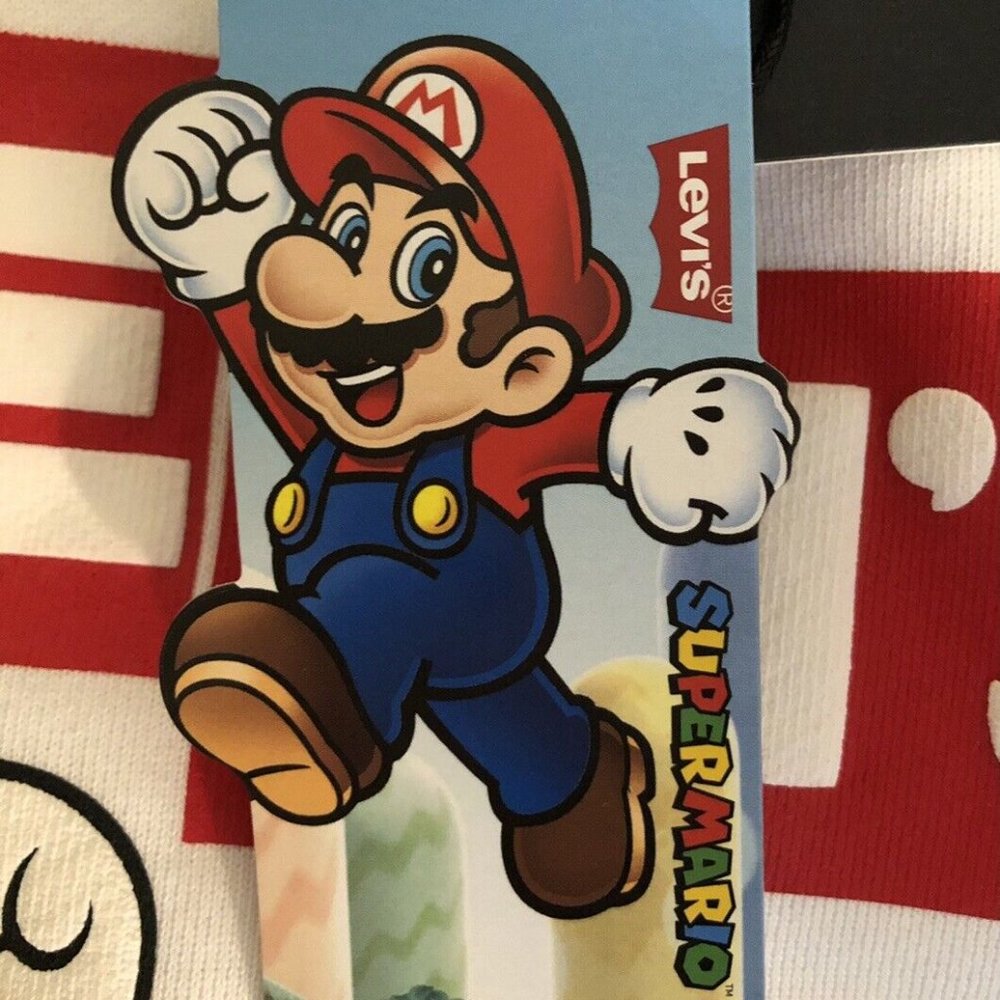 Levi's x Nintendo Super Mario Bros Graphic Sweatshirt Hoodie White Small… - Picture 6 of 15